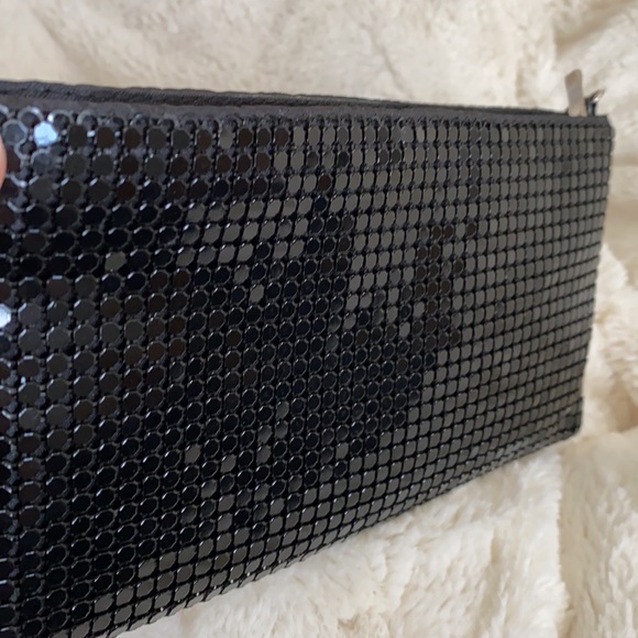 Smart Set - Sexy Sequin-y Zippy Clutch - Picture 5 of 5